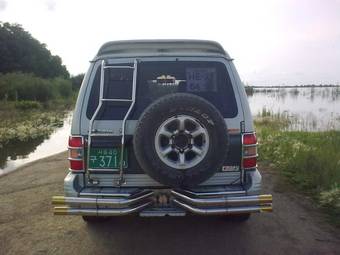 1995 Mitsubishi Pajero Pictures