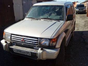 1995 Mitsubishi Pajero Photos