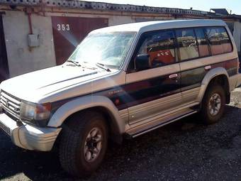 1995 Mitsubishi Pajero Photos