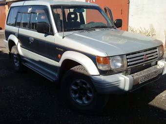 1995 Mitsubishi Pajero Pictures