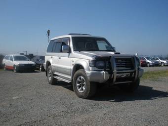 1995 Mitsubishi Pajero Photos