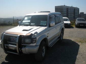 1995 Mitsubishi Pajero Pictures