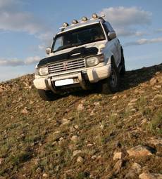 1995 Mitsubishi Pajero Photos