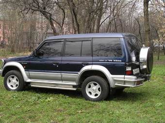 1996 Mitsubishi Pajero Photos