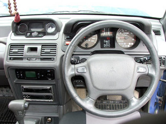 1996 Mitsubishi Pajero Wallpapers