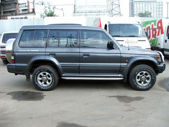 1996 Mitsubishi Pajero Pics