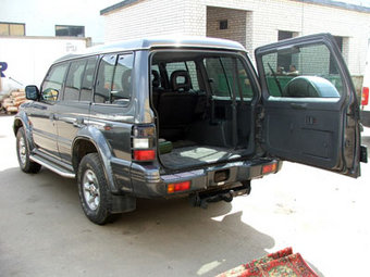 1996 Mitsubishi Pajero Pictures