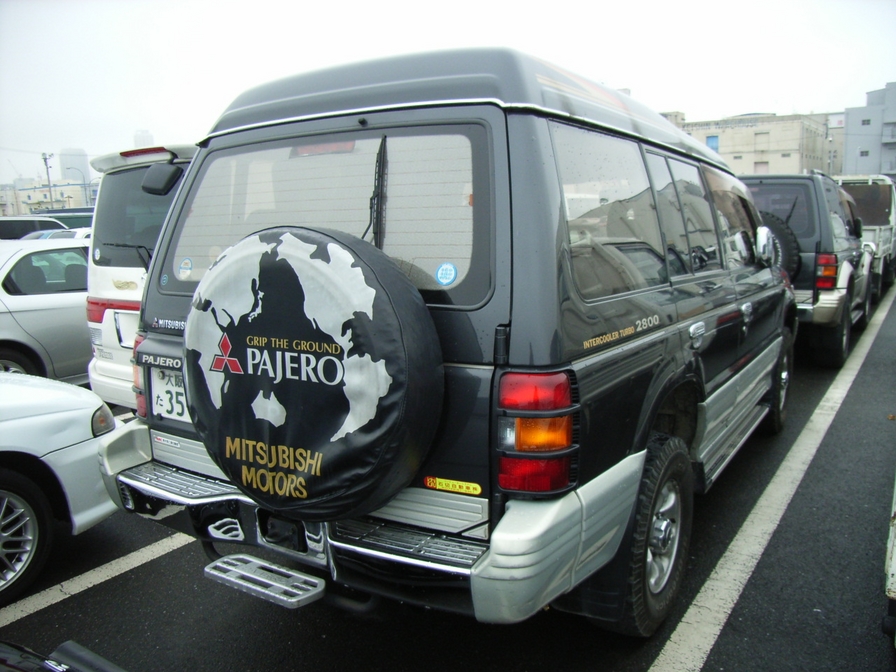 1996 Mitsubishi Pajero Photos