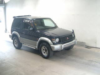 1996 Mitsubishi Pajero Images