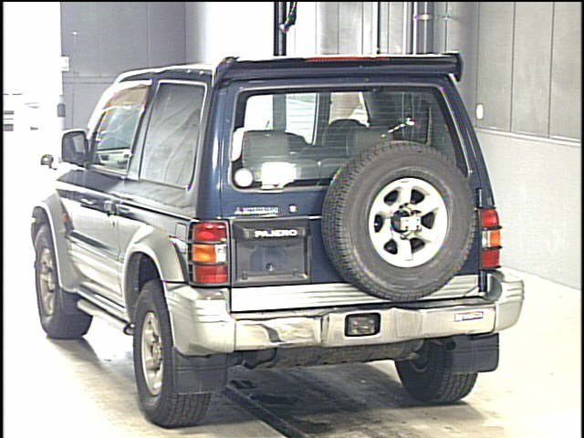 1996 Mitsubishi Pajero Photos