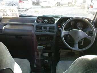 1996 Mitsubishi Pajero Photos