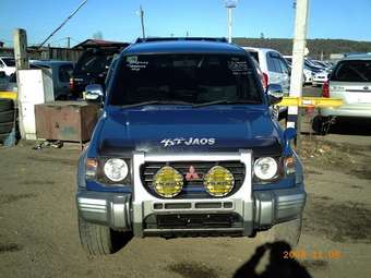 1996 Mitsubishi Pajero Pictures