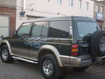 1996 Mitsubishi Pajero Photos