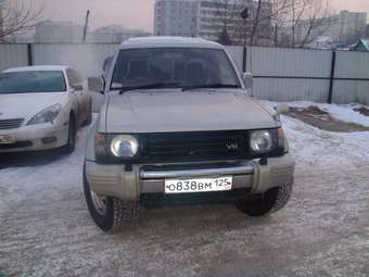 1996 Mitsubishi Pajero Pictures