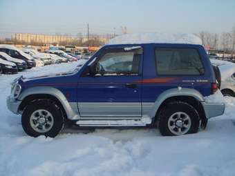 1996 Mitsubishi Pajero Images