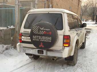 1996 Mitsubishi Pajero Pictures