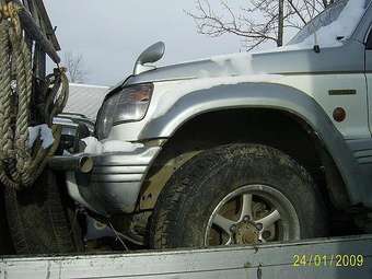 1996 Mitsubishi Pajero Photos