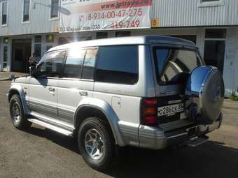 1996 Mitsubishi Pajero Pictures