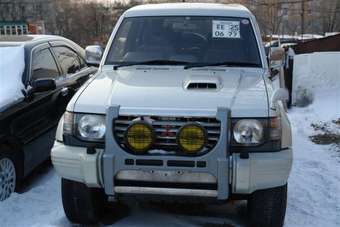 1996 Mitsubishi Pajero Pictures