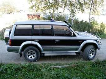 1996 Mitsubishi Pajero Pictures