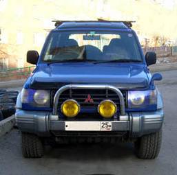 1996 Mitsubishi Pajero Pictures