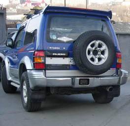 1996 Mitsubishi Pajero Pictures