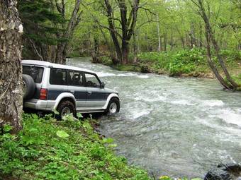 1996 Mitsubishi Pajero Images