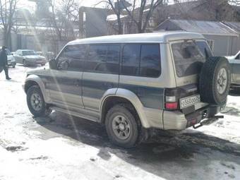 1996 Mitsubishi Pajero Photos