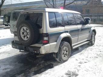 1996 Mitsubishi Pajero Pictures
