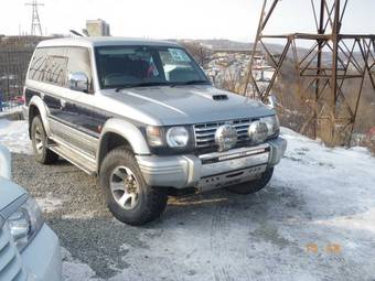 1996 Mitsubishi Pajero Photos
