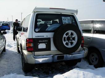 1996 Mitsubishi Pajero Images