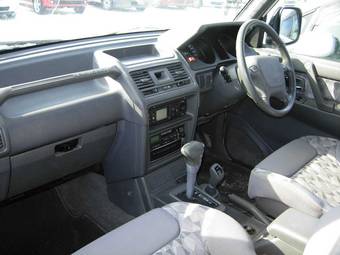 1996 Mitsubishi Pajero Pictures