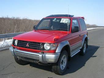 1996 Mitsubishi Pajero Photos