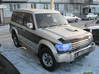 1996 Mitsubishi Pajero Photos