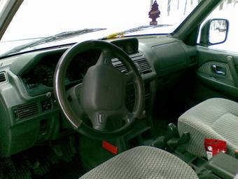 1996 Mitsubishi Pajero Pictures