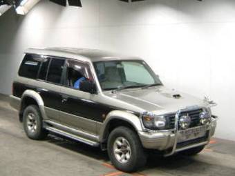 1996 Mitsubishi Pajero Pictures