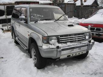 1996 Mitsubishi Pajero Images