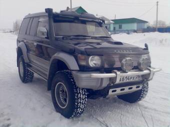1996 Mitsubishi Pajero Pictures