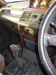 1996 Mitsubishi Pajero Photos