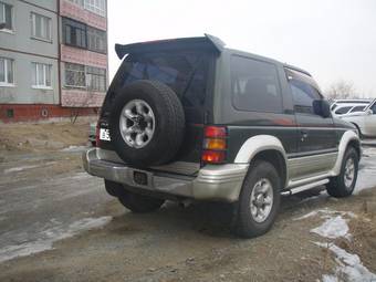 1996 Mitsubishi Pajero Images