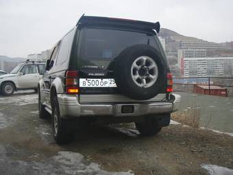 1996 Mitsubishi Pajero Pictures