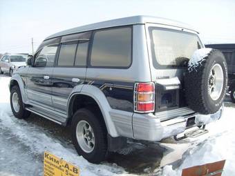 1996 Mitsubishi Pajero Photos