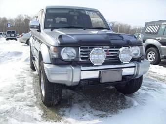 1996 Mitsubishi Pajero Pictures