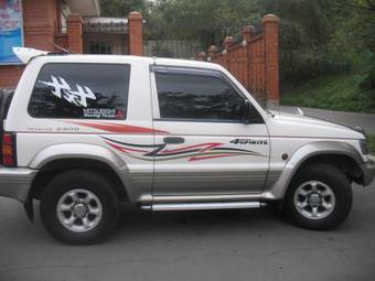 1996 Mitsubishi Pajero Wallpapers