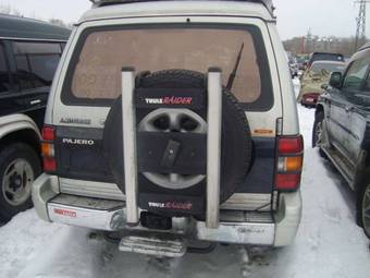 1996 Mitsubishi Pajero Photos