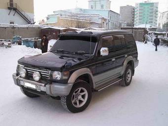 1996 Mitsubishi Pajero Photos