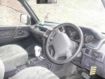 1996 Mitsubishi Pajero Pictures