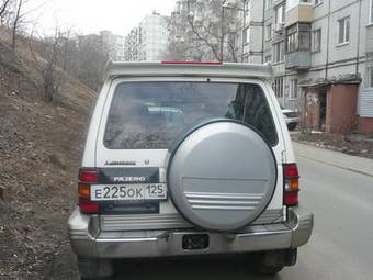 1996 Mitsubishi Pajero Pictures