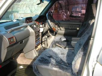 1996 Mitsubishi Pajero Pictures