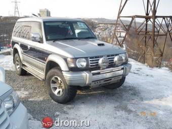 1996 Mitsubishi Pajero Pictures